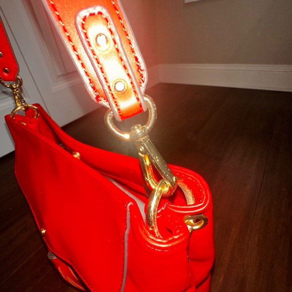 Liz Claiborne Vibrant Red Shoulder Bag - Picture 11 of 15